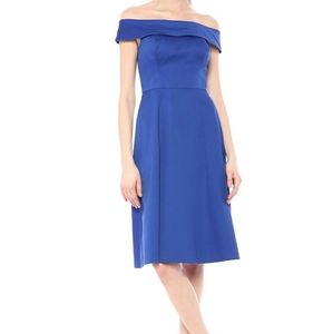 👗💃  Calvin Klein dress POCKETS!